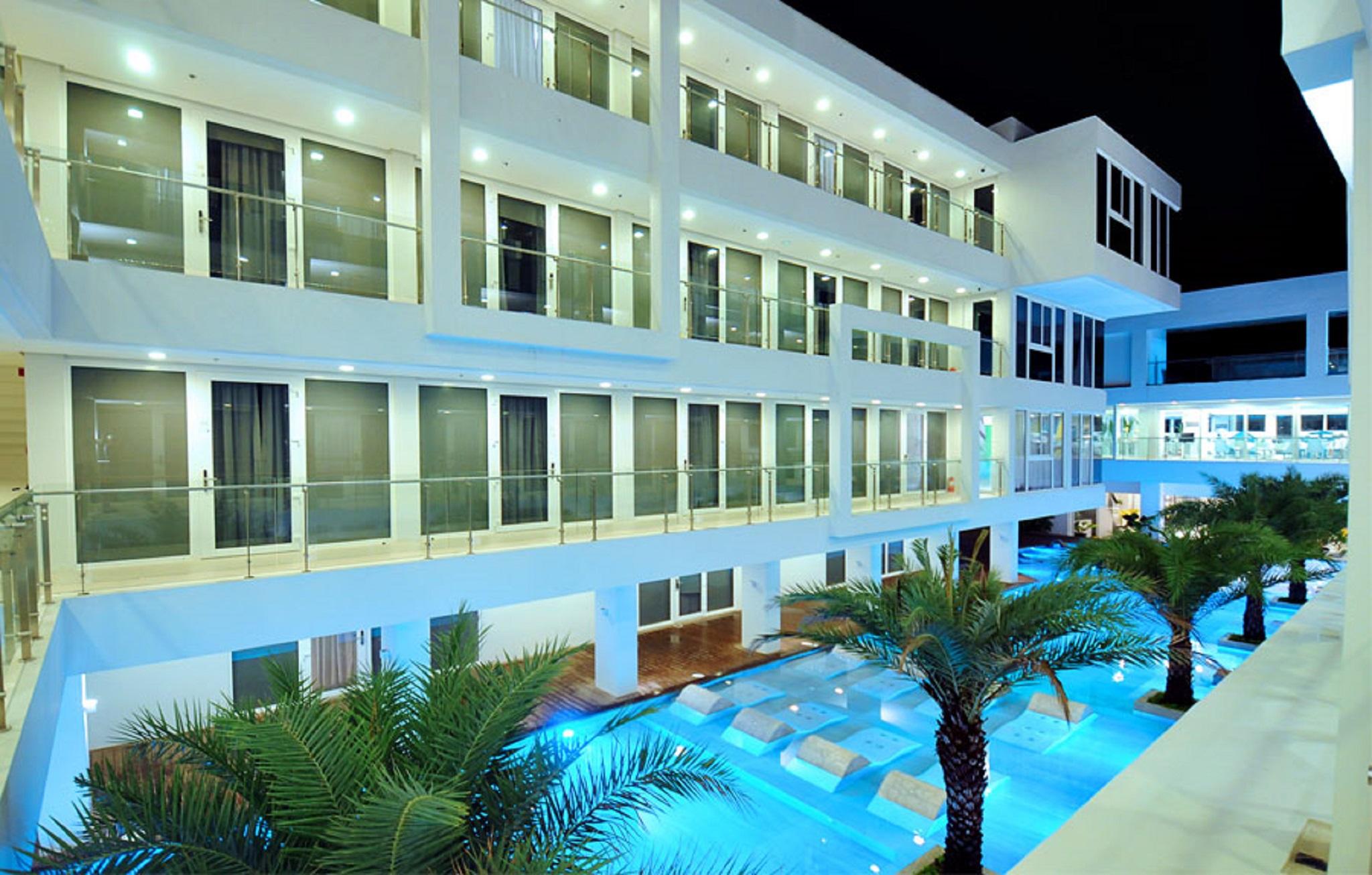 Astoria Current Hotel Manoc-Manoc Екстериор снимка