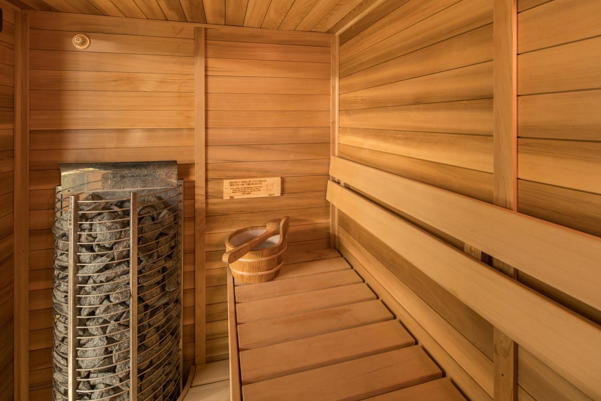 Astoria Current Hotel Manoc-Manoc Екстериор снимка
