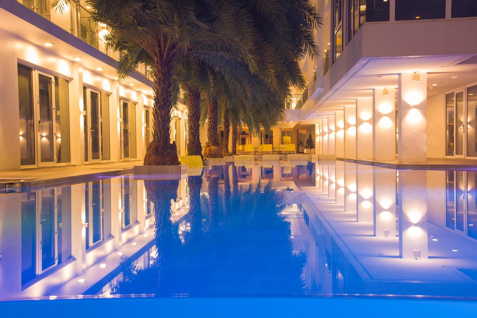 Astoria Current Hotel Manoc-Manoc Екстериор снимка