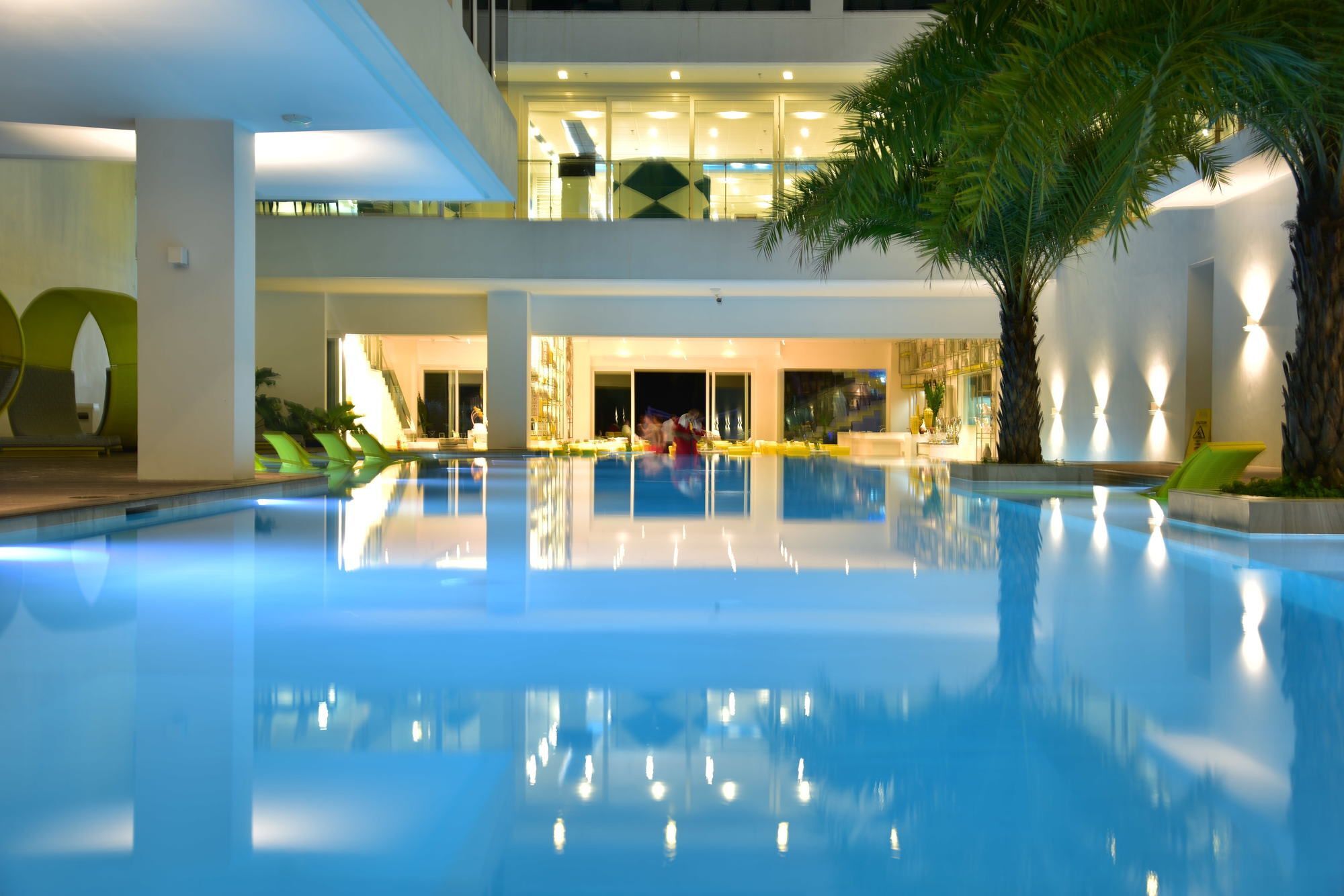 Astoria Current Hotel Manoc-Manoc Екстериор снимка